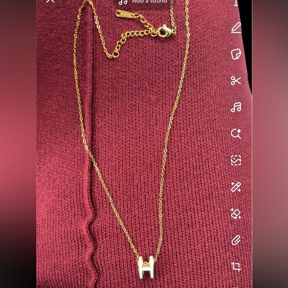 Vintage fashion Luxe Dainty cream  gold Tone  necklace New - Picture 4 of 11